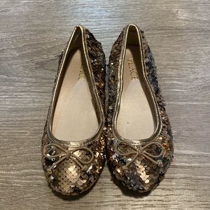 Flip glitter shoes